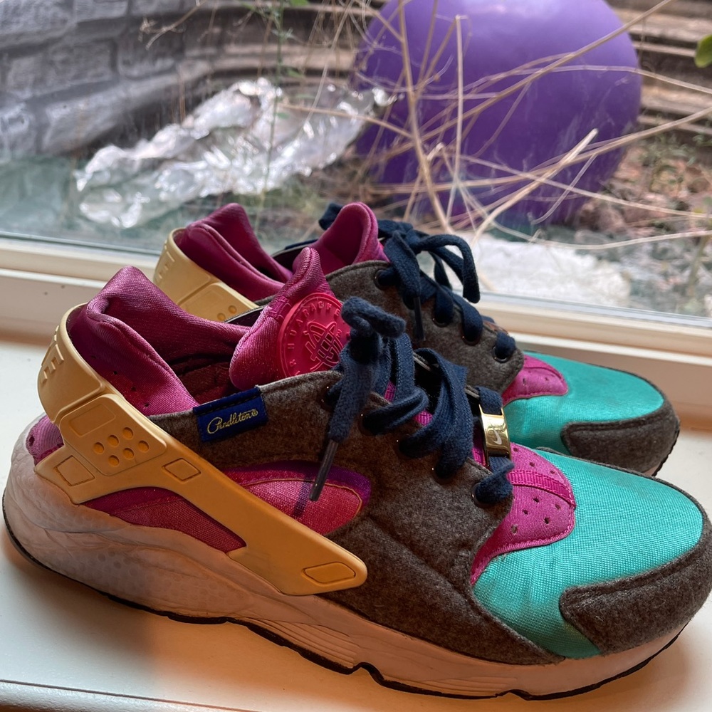 Customized Air Haurache.